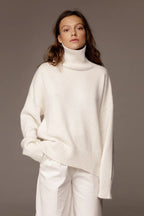 CELESTE | LOOSE OVERSIZED TURTLENECK SWEATER
