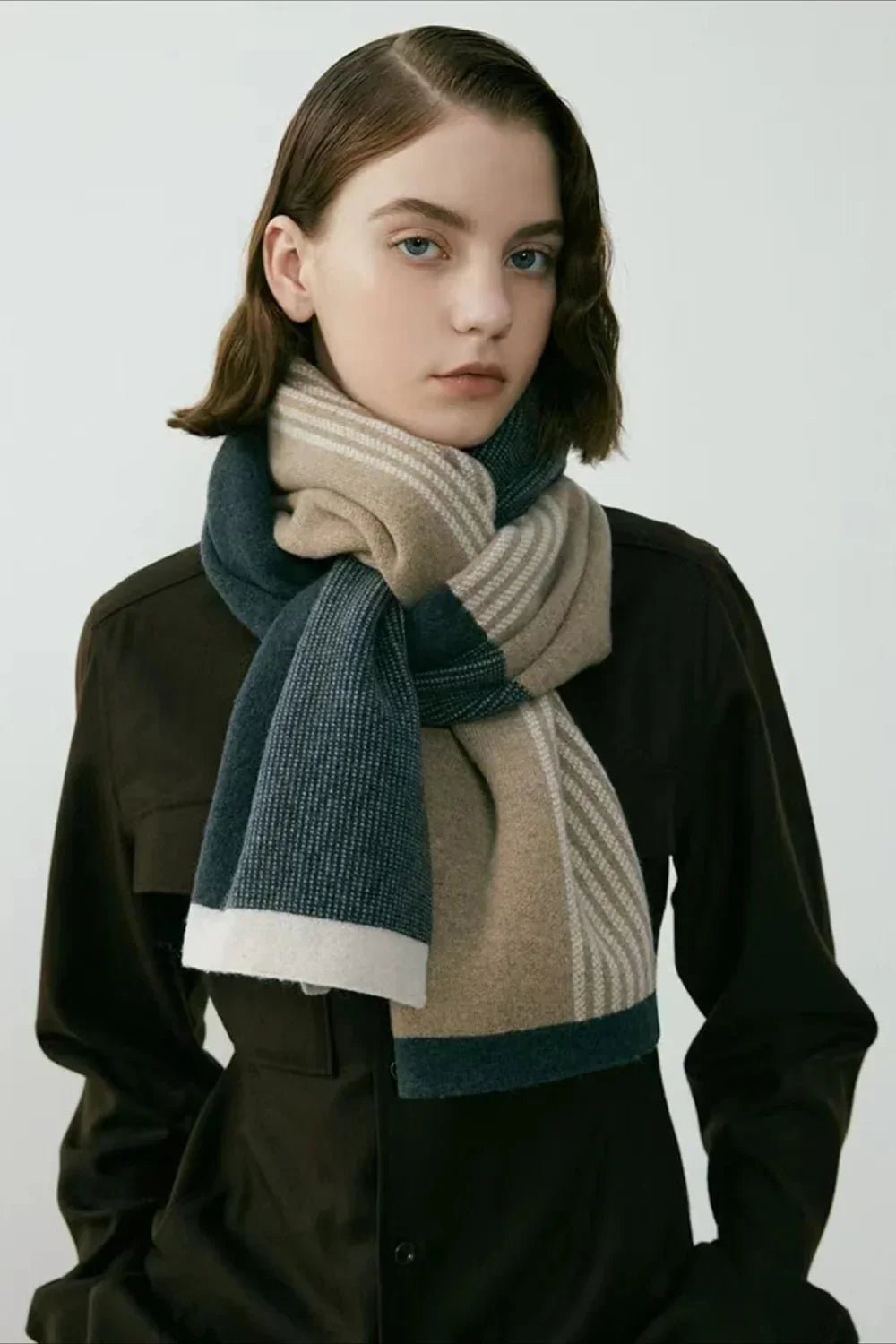 Elegant striped wool scarf
