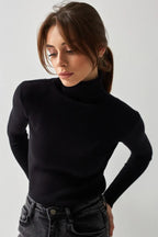 ROSA | ETERNA CONTOUR RIBBED TURTLENECK SWEATER