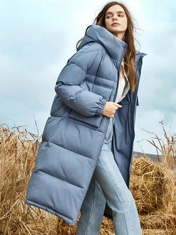 ISADORA | LONG DOWN COAT WITH A SPACIOUS HOOD