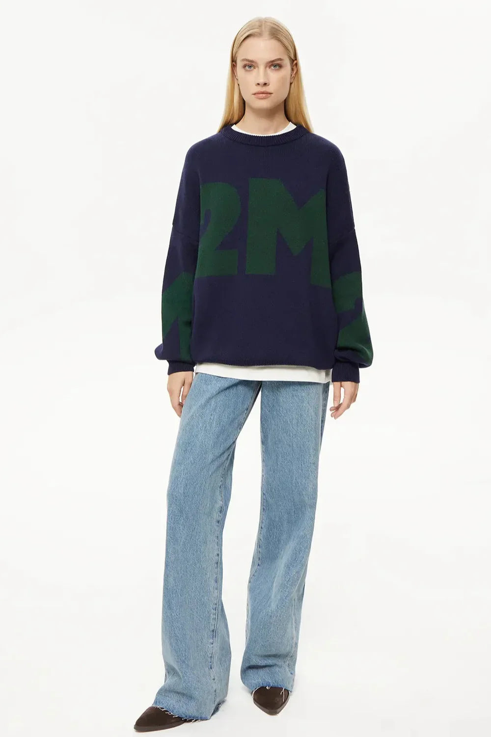 LIVIA | OVERSIZED GRAPHIC SWEATER