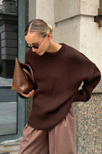 ISLA | OVERSIZED SWEATER WITH ROUND NECKLINE