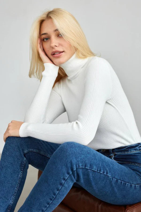 ROSA | ETERNA CONTOUR RIBBED TURTLENECK SWEATER