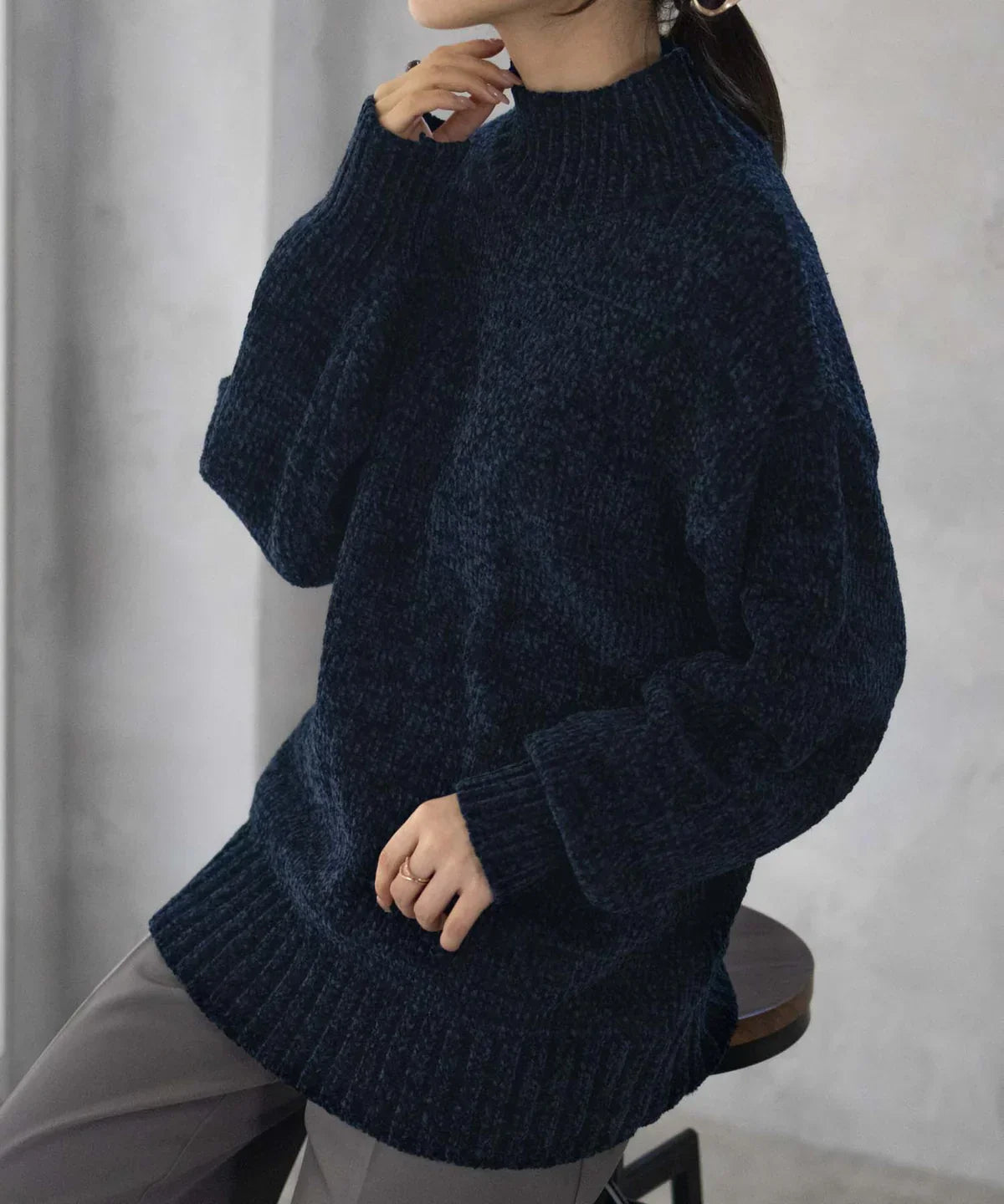 SOLENE LUXE | THICK HIGH-COLLAR SWEATER IN KOREAN STYLE
