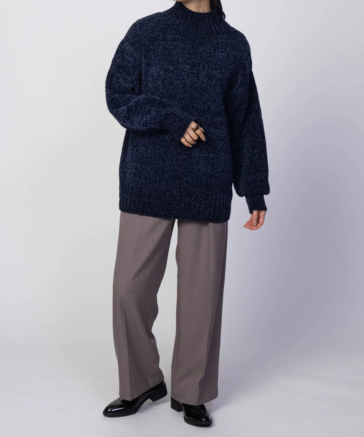 SOLENE LUXE | THICK HIGH-COLLAR SWEATER IN KOREAN STYLE