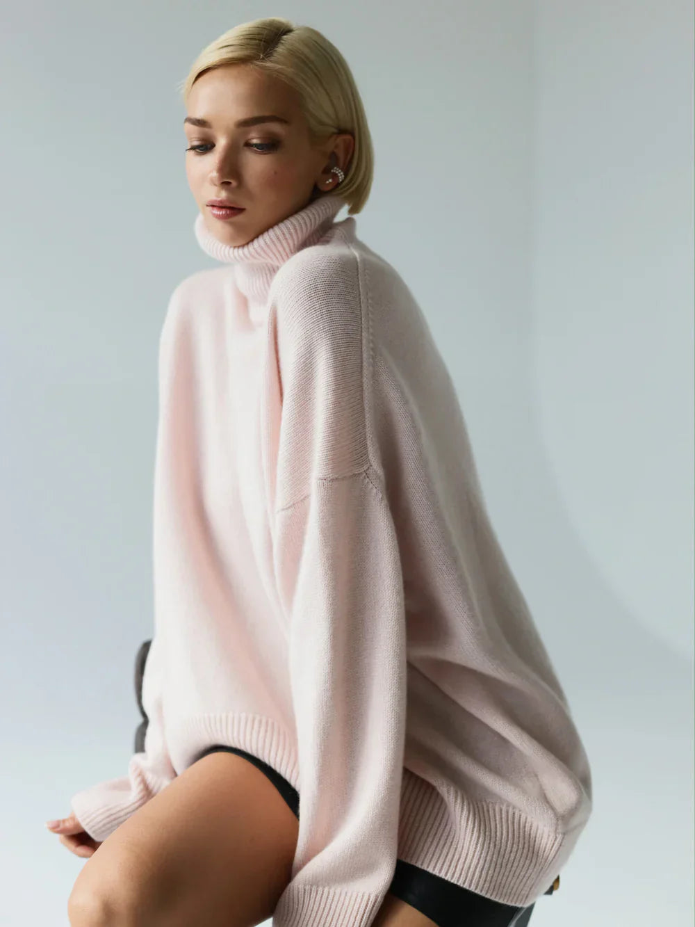 ARIANA | SOPHISTICATED OVERSIED TURTLENECK SWEATER