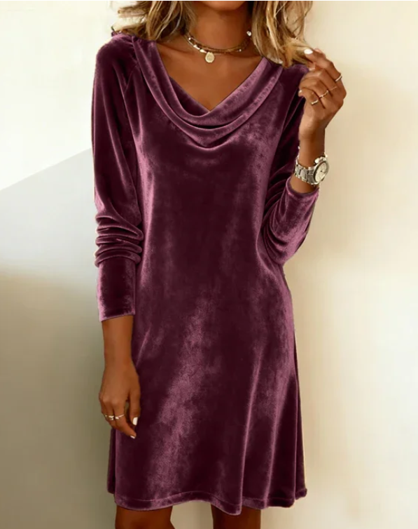 ELORA – Loose-Fit Velvet Dress