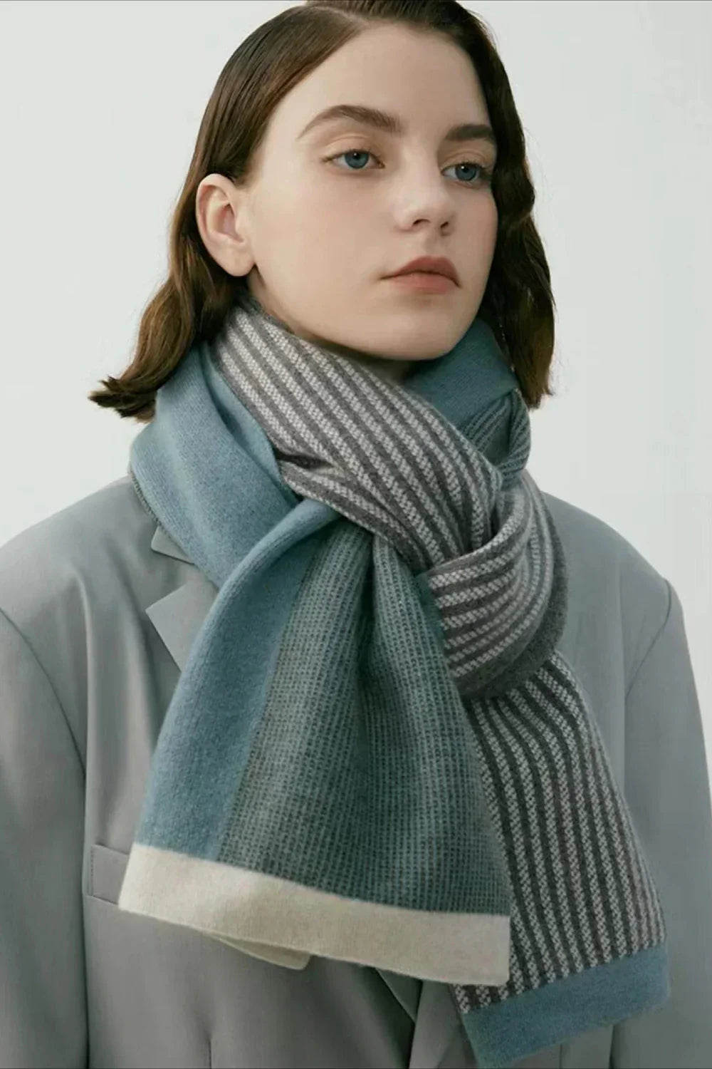 Elegant striped wool scarf