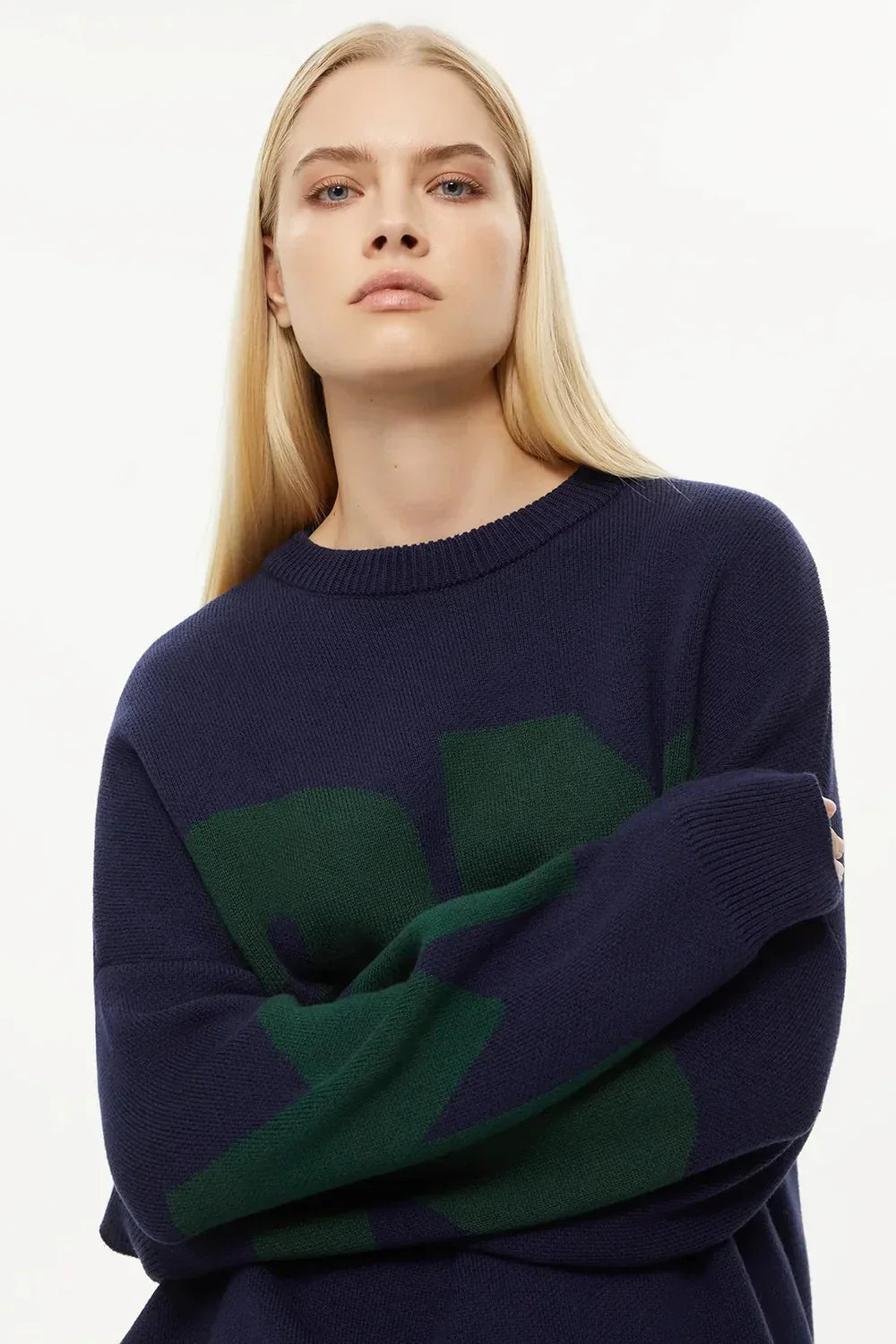 LIVIA | OVERSIZED GRAPHIC SWEATER