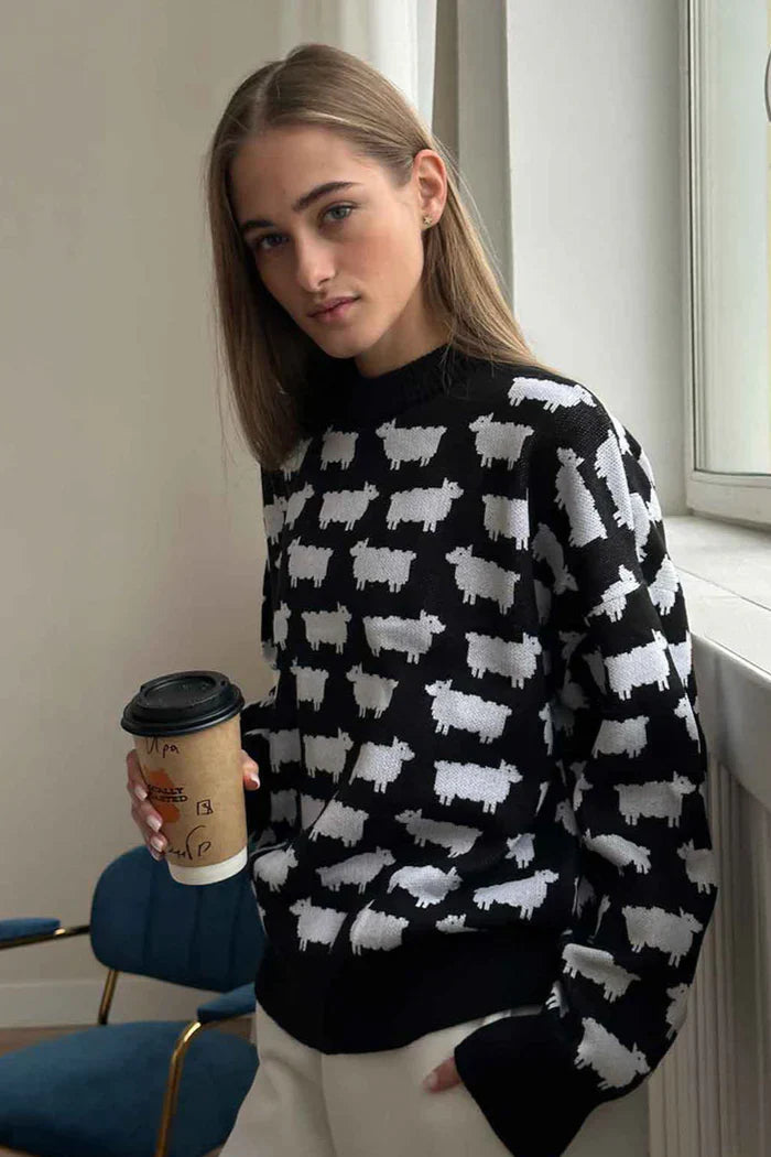 CAMILLA | LOOSE KNIT SWEATER WITH ANIMAL PRINT