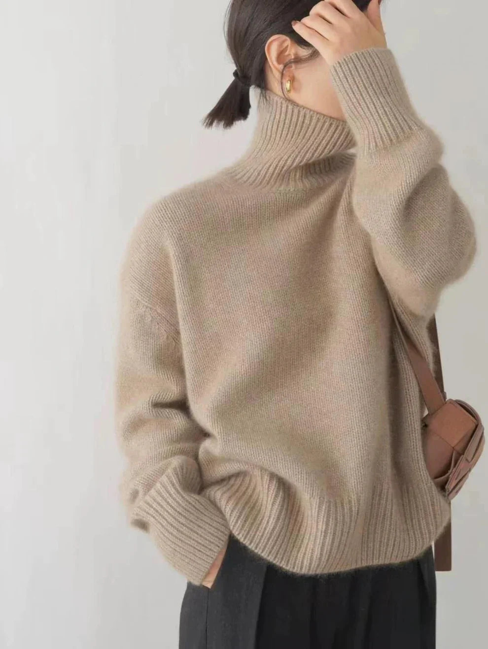SOLENE LUXE | THICK HIGH-COLLAR SWEATER IN KOREAN STYLE