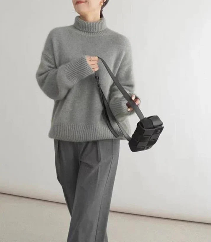 SOLENE LUXE | THICK HIGH-COLLAR SWEATER IN KOREAN STYLE